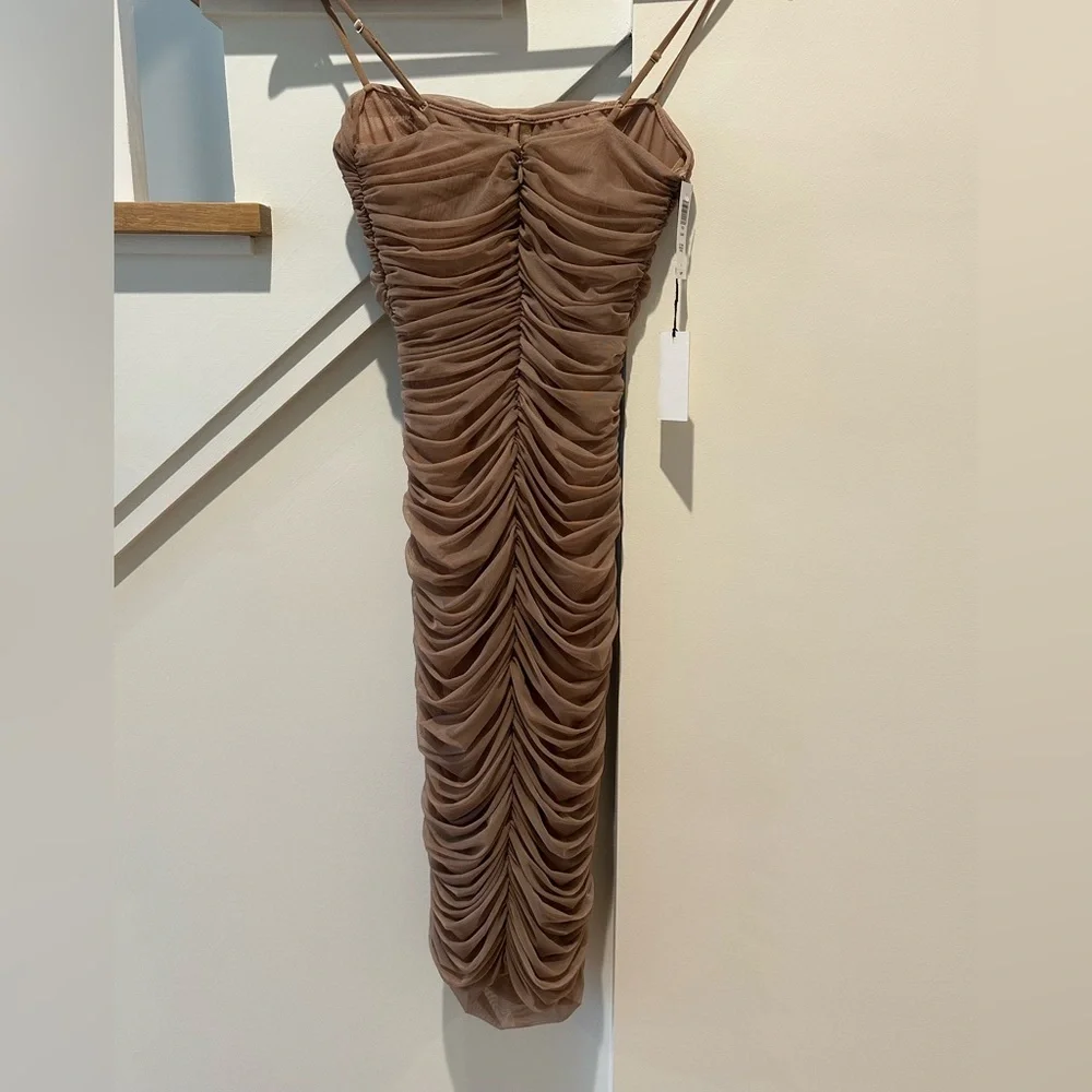 Babaton/Aritzia Luxor Ruched Dress. Clay Mask Size 0 NWT - Picture 5 of 7